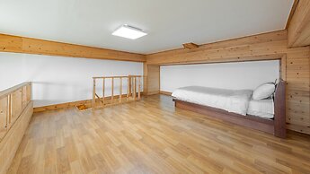 Yeongheungdo Rainbow Ocean View Pension