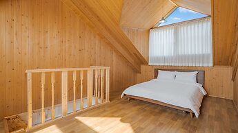 Yeongheungdo Rainbow Ocean View Pension