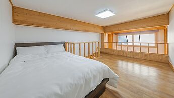 Yeongheungdo Rainbow Ocean View Pension