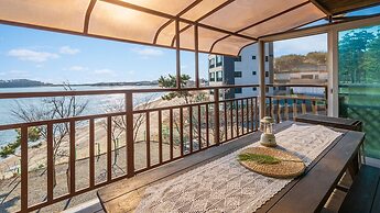 Yeongheungdo Rainbow Ocean View Pension