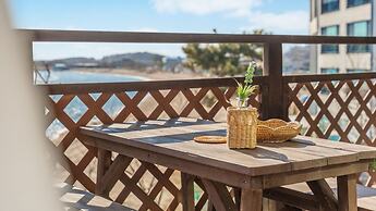 Yeongheungdo Rainbow Ocean View Pension