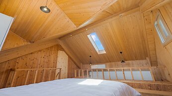 Yeongheungdo Rainbow Ocean View Pension