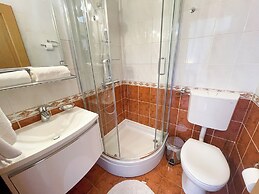 Studio Apartman Kira 5