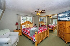 88 Acres Cottage in Big Bear w HotTub