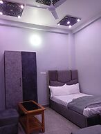 Prakash Paying Guest House