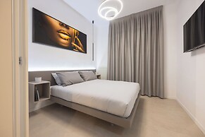 Luxury Station Suite