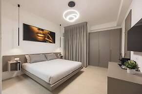 Luxury Station Suite