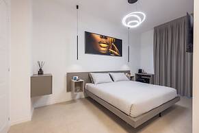 Luxury Station Suite