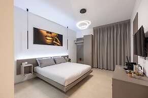 Luxury Station Suite