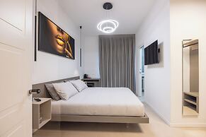 Luxury Station Suite