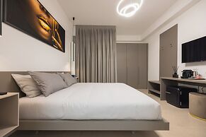 Luxury Station Suite