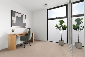 Foundry Lane Apartments by Urban Rest