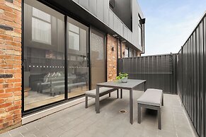 Foundry Lane Apartments by Urban Rest