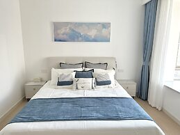 ZHome-Shanghai Shining River Apartment