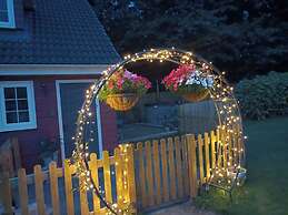 Romantic Chalet- Hot Tub- Games Room-stream-views