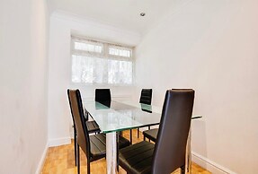 3-bed Apt-15 Mins to Heathrow-pet-friendly-parking