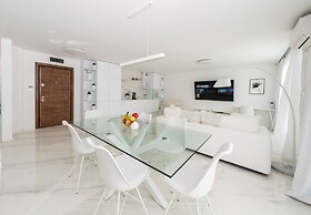 Emirates White Sensation