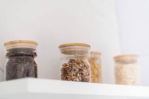 Emirates White Sensation