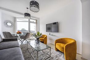 Marathon Beach Apartment With Shared Pool