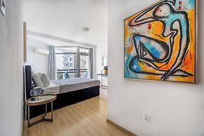 Marathon Beach Apartment With Shared Pool