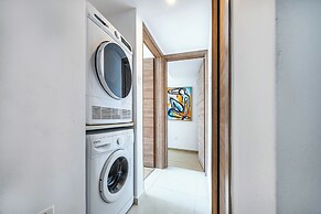 Marathon Beach Apartment With Shared Pool