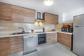 Marathon Beach Apartment With Shared Pool