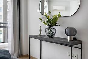 Marathon Beach Apartment With Shared Pool