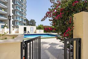 Marathon Beach Apartment With Shared Pool