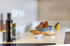 Marathon Beach Apartment With Shared Pool