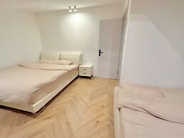 ZHome-Three floors 4 bedrooms