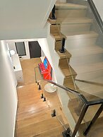 ZHome-Three floors 4 bedrooms