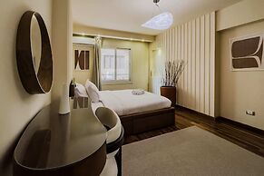 The 3bdr Avant-garde Residence 5 min to Airport