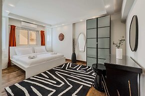 The 3bdr Avant-garde Residence 5 min to Airport