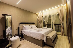 Imperial & Inviting 3bdr Duplex w/ Roof @new Cairo
