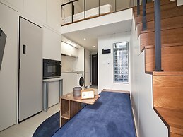 UH FLAT SIGNATURE GANGNAM