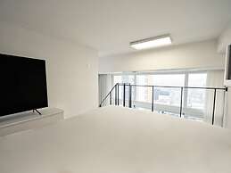 UH FLAT SIGNATURE GANGNAM