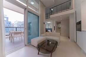 UH FLAT SIGNATURE GANGNAM