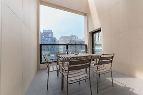 UH FLAT SIGNATURE GANGNAM