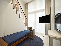 UH FLAT SIGNATURE GANGNAM