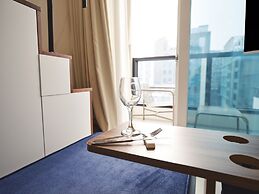 UH FLAT SIGNATURE GANGNAM