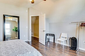 4 Mi to Dtwn Indianapolis: Updated Home w/ Yard!
