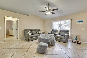 Private Pool & Spa: Airy Gem w/ Yard in Cape Coral
