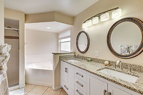 Private Pool & Spa: Airy Gem w/ Yard in Cape Coral