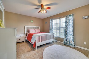 Private Pool & Spa: Airy Gem w/ Yard in Cape Coral