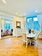 Spacious 3BR Near Kaufpark Alterlaa