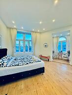 Spacious 3BR Near Kaufpark Alterlaa