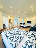 Spacious 3BR Near Kaufpark Alterlaa