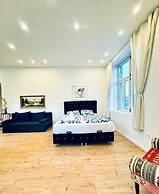 Spacious 3BR Near Kaufpark Alterlaa