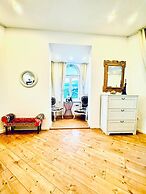 Spacious 3BR Near Kaufpark Alterlaa