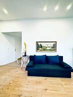 Spacious 3BR Near Kaufpark Alterlaa